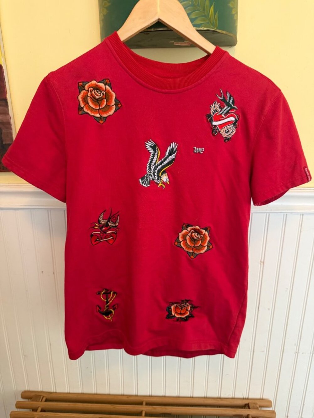 Well Established Red Graphic T-Shirt With Embroidered Tattoo-Inspired Designs Sm
